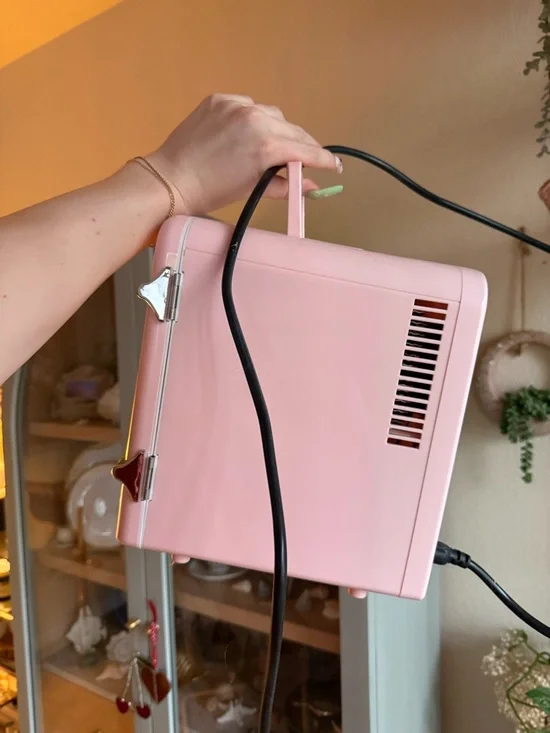 Pink Mini Retro Fridge - Picture 3 of 4